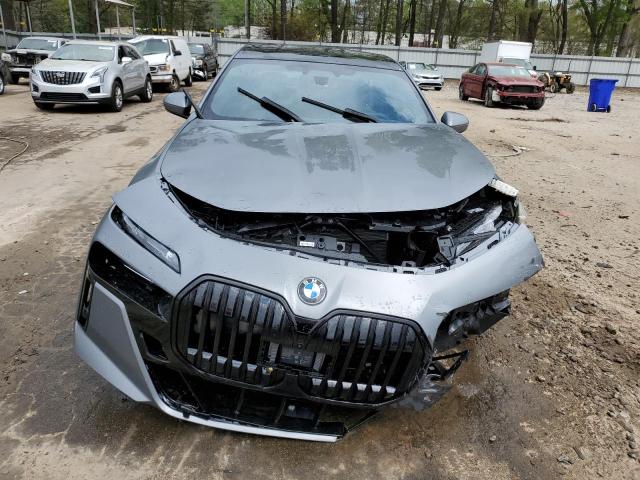 WBA33EH06RCP93657 - 2024 BMW 740 XI GRAY photo 5