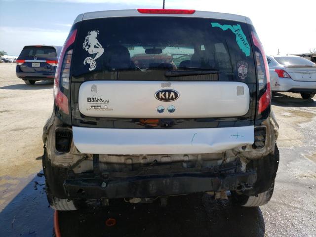 KNDJP3A53E7737901 - 2014 KIA SOUL + SILVER photo 6