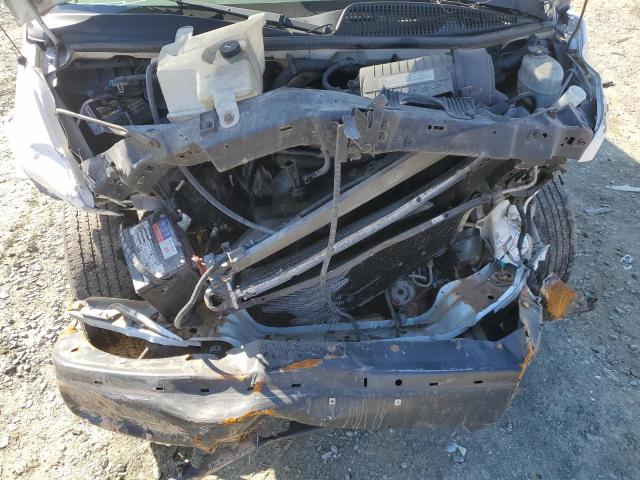 1GCGG25C681142917 - 2008 CHEVROLET EXPRESS G2 WHITE photo 12