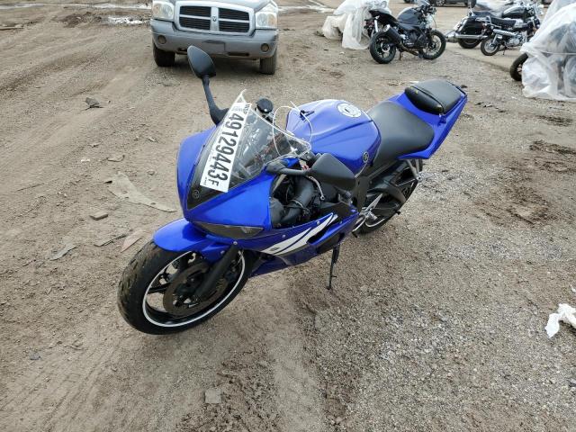 JYARJ06E84A015011 - 2004 YAMAHA YZFR6 L BLUE photo 2