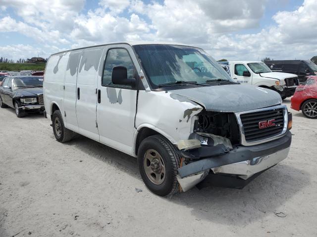 1GTFG15X531142778 - 2003 GMC SAVANA G1500 WHITE photo 4