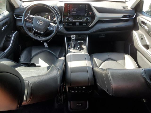 5TDGZRAH0MS528394 - 2021 TOYOTA HIGHLANDER XLE 银色 照片 8