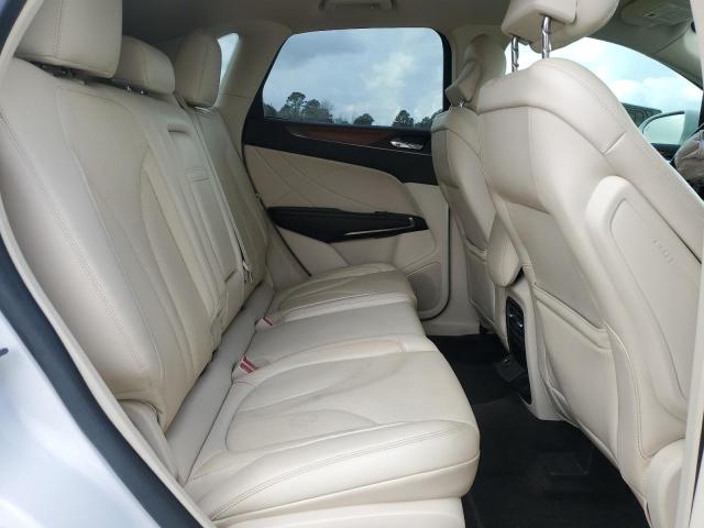 5LMCJ3D98GUJ04364 - 2016 LINCOLN MKC RESERVE თეთრი ფოტო 11