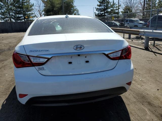 5NPEB4AC3EH902989 - 2014 HYUNDAI SONATA GLS WHITE photo 6