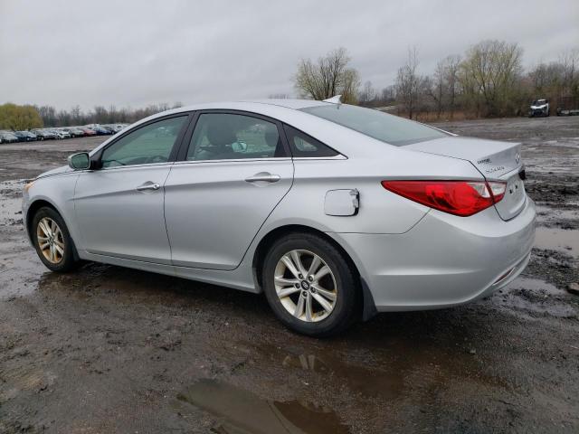 5NPEB4ACXDH790335 - 2013 HYUNDAI SONATA GLS SILVER photo 2