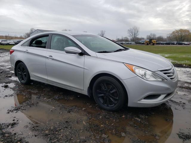 5NPEB4ACXDH790335 - 2013 HYUNDAI SONATA GLS SILVER photo 4