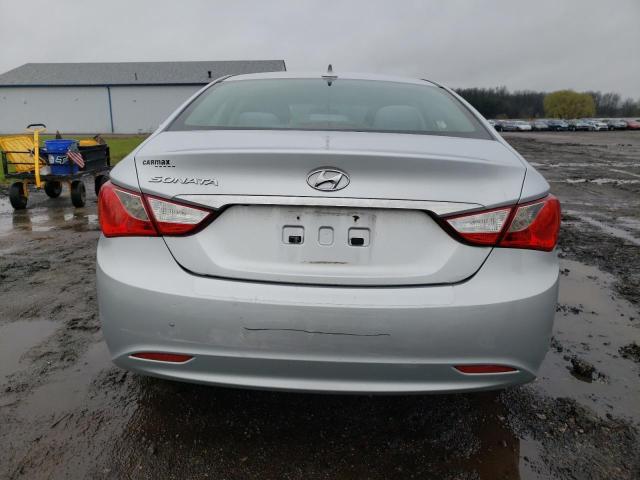 5NPEB4ACXDH790335 - 2013 HYUNDAI SONATA GLS SILVER photo 6