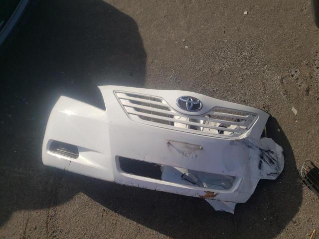 4T4BE46K89R137804 - 2009 TOYOTA CAMRY BASE WHITE photo 12