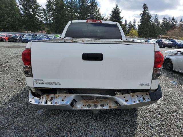 5TFBV54128X067194 - 2008 TOYOTA TUNDRA DOUBLE CAB WHITE photo 6