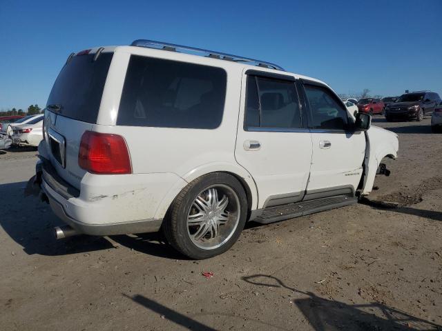5LMFU27R03LJ15529 - 2003 LINCOLN NAVIGATOR WHITE photo 3