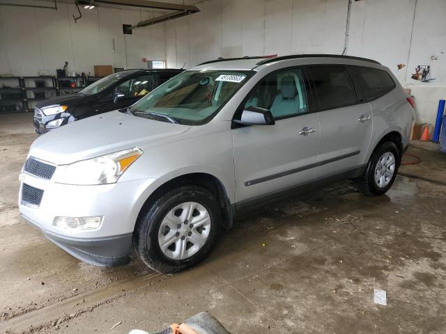 1GNLVEEDXAS106928 - 2010 CHEVROLET TRAVERSE LS SILVER photo 1