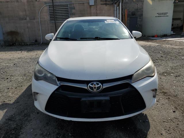 4T1BF1FK8GU123193 - 2016 TOYOTA CAMRY LE WHITE photo 5