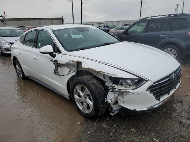 5NPEG4JA0LH028307 - 2020 HYUNDAI SONATA SE WHITE photo 4