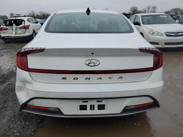 5NPEG4JA0LH028307 - 2020 HYUNDAI SONATA SE WHITE photo 6