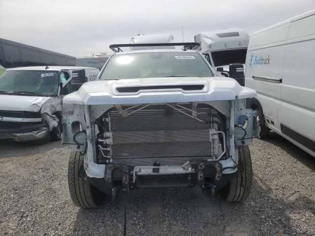 1GT59SEY4RF224520 - 2024 GMC SIERRA K3500 WHITE photo 5