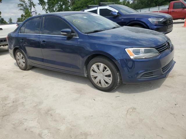 3VWDP7AJ0DM402145 - 2013 VOLKSWAGEN JETTA SE BLUE photo 4