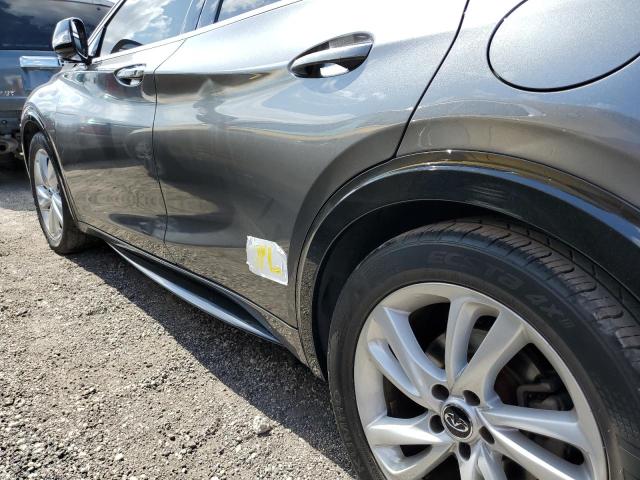 SJKCH5CP7HA034676 - 2017 INFINITI QX30 BASE GRAY photo 12