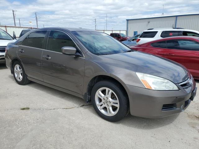 1HGCM56777A068272 - 2007 HONDA ACCORD EX GRAY photo 4