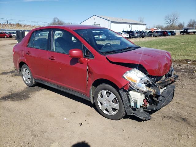 3N1BC1AP3AL353454 - 2010 NISSAN VERSA S RED photo 4