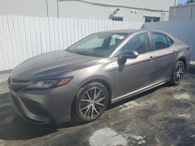 4T1T11AK1RU905493 - 2024 TOYOTA CAMRY SE NIGHT SHADE GRAY photo 1