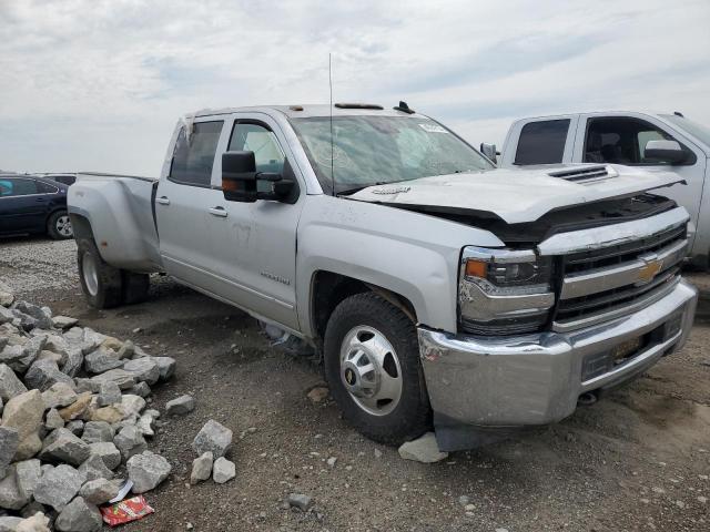 1GC4KXEY5KF154609 - 2019 CHEVROLET SILVERADO K3500 LTZ SILVER photo 4