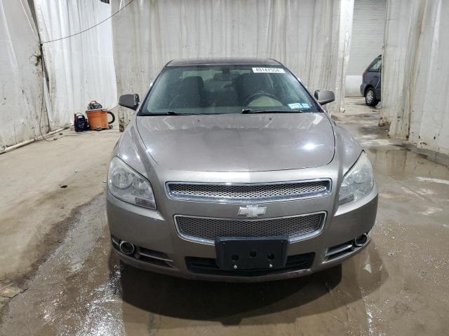 1G1ZE5E19BF379256 - 2011 CHEVROLET MALIBU LTZ ვერცხლისფერი ფოტო 5