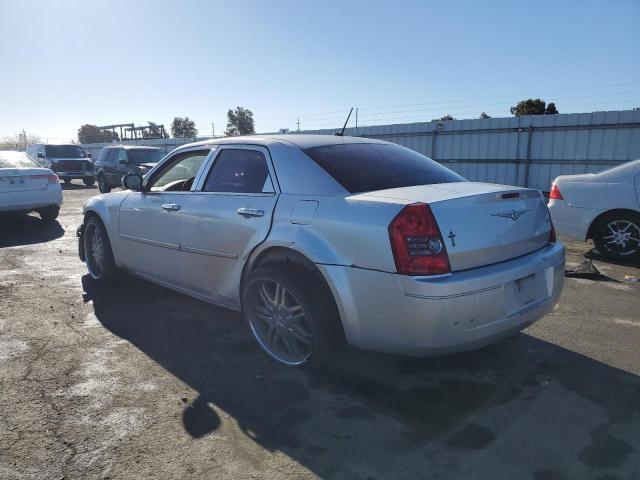 2C3LA43R08H328834 - 2008 CHRYSLER 300 LX SILVER photo 2