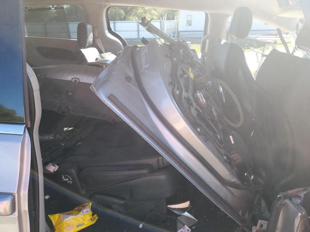 2C4RC1BGXJR192727 - 2018 CHRYSLER PACIFICA TOURING L SILVER photo 11