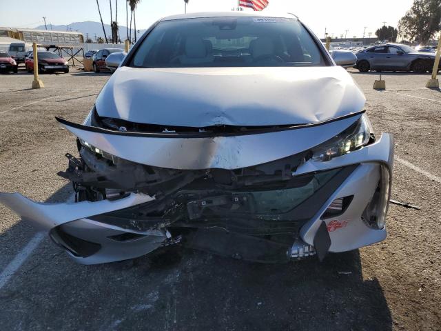 JTDKARFP8H3007397 - 2017 TOYOTA PRIUS PRIM SILVER photo 5