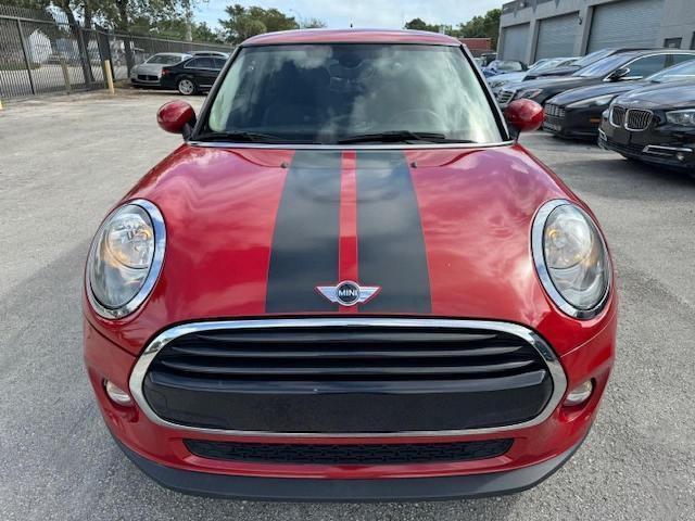 WMWXP5C50J2G63900 - 2018 MINI COOPER RED photo 5