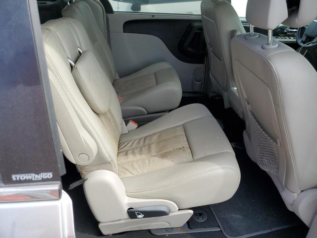 2A4RR8DG9BR789268 - 2011 CHRYSLER TOWN & COU TOURING L SILVER photo 11