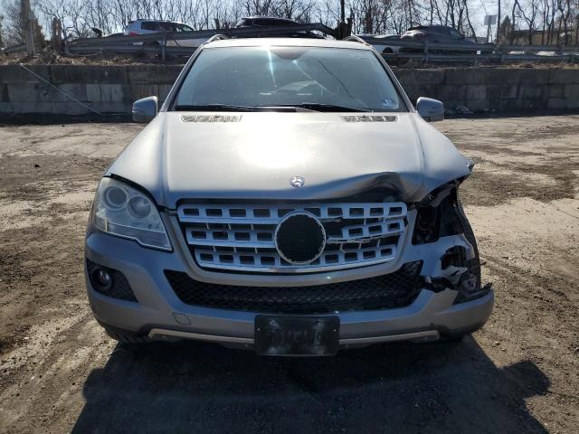 4JGBB8GB1BA671517 - 2011 MERCEDES-BENZ ML 350 4MATIC GRAY photo 5