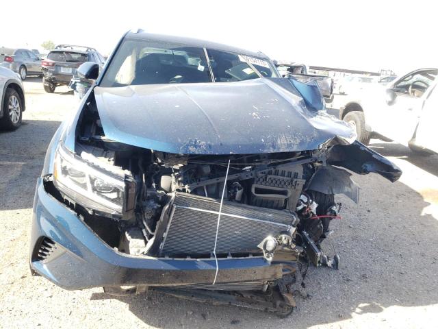 1V2HE2CA1NC218845 - 2022 VOLKSWAGEN ATLAS CROS SE ლურჯი ფოტო 5