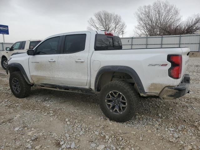 1GCPTFEK1R1270302 - 2024 CHEVROLET COLORADO ZR2 WHITE photo 2