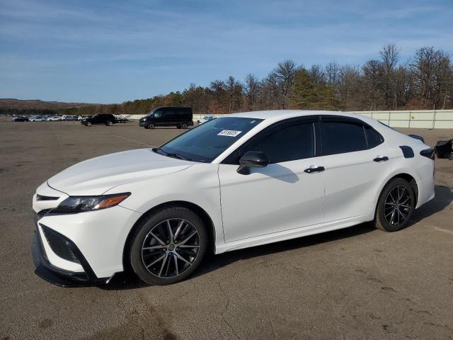 4T1G11AK3PU723521 - 2023 TOYOTA CAMRY SE NIGHT SHADE WHITE photo 1