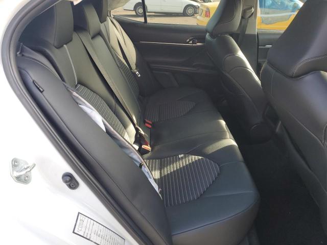 4T1G11AK3PU723521 - 2023 TOYOTA CAMRY SE NIGHT SHADE WHITE photo 10