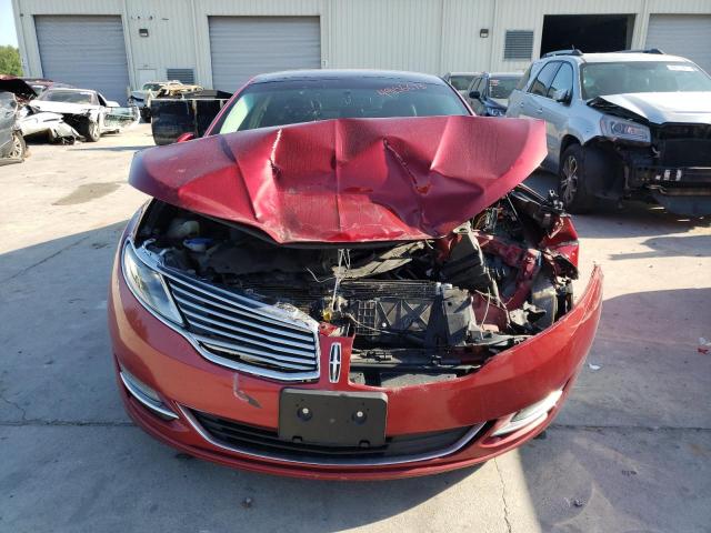 3LN6L2J95GR604224 - 2016 LINCOLN MKZ RED photo 5