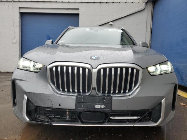 5UX23EU00R9S15277 - 2024 BMW X5 XDRIVE40I GRAY photo 5