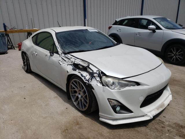 JF1ZNAA12D1712179 - 2013 TOYOTA SCION FR-S WHITE photo 4