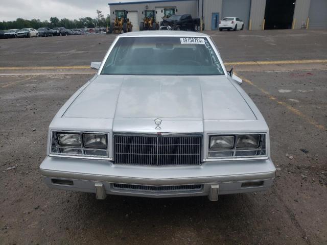 1C3BT56K4HC181916 - 1987 CHRYSLER NEW YORKER 银色 照片 5