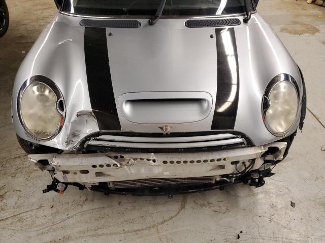 WMWRE335X6TJ36299 - 2006 MINI COOPER S SILVER photo 11