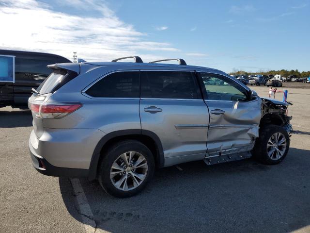 5TDJKRFHXFS116117 - 2015 TOYOTA HIGHLANDER XLE 银色 照片 3