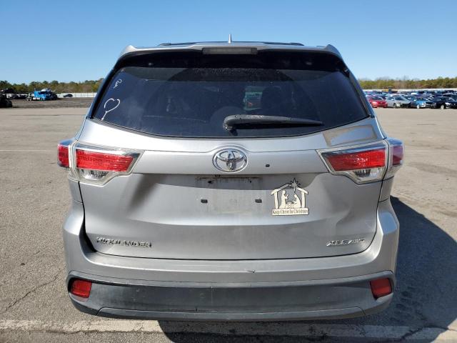 5TDJKRFHXFS116117 - 2015 TOYOTA HIGHLANDER XLE 银色 照片 6