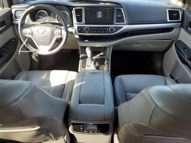 5TDJKRFHXFS116117 - 2015 TOYOTA HIGHLANDER XLE 银色 照片 8