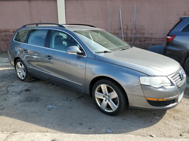 WVWLK73C98E048942 - 2008 VOLKSWAGEN PASSAT WAGON KOMFORT GRAY photo 4