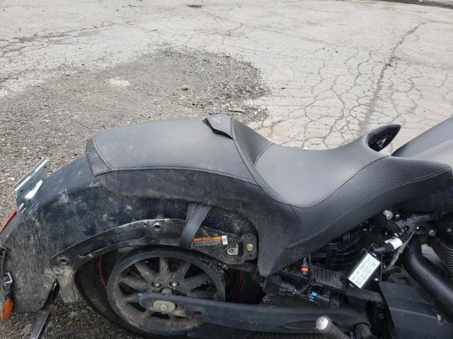 5VPEW36N4D3021612 - 2013 VICTORY MOTORCYCLES HARD-BALL Schwarz Foto 6