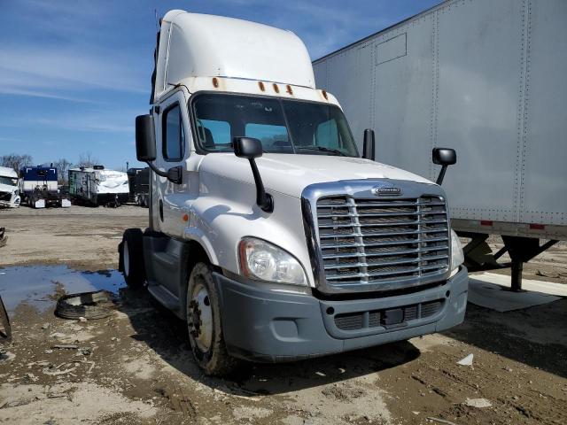 2016 FREIGHTLINER CASCADIA, null