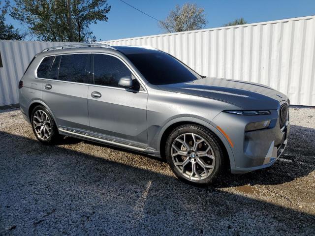 5UX23EM02P9R91956 - 2023 BMW X7 XDRIVE40I GRAY photo 4