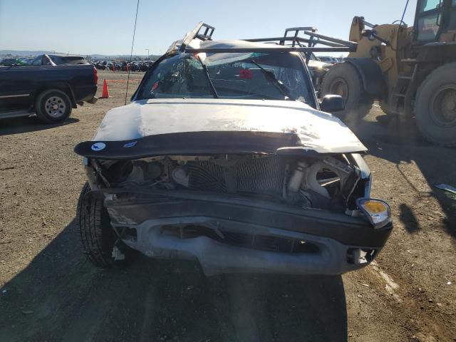 5TENL42N42Z112669 - 2002 TOYOTA TACOMA SILVER photo 5