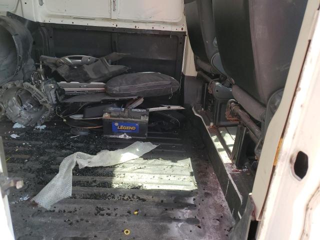 3C6TRVDGXGE119268 - 2016 RAM PROMASTER 2500 HIGH WHITE photo 11